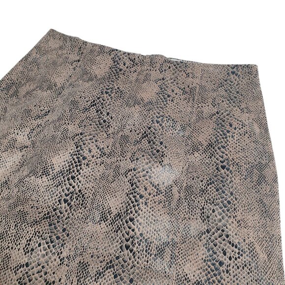 Le Lis Collection Women Snake Print Mini Skirt Back Zipper Size S Stretch - Picture 2 of 5